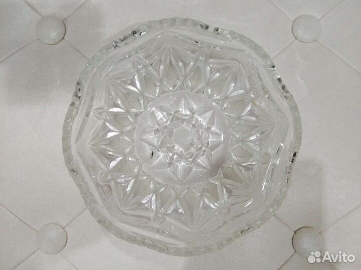 Хрустальная ваза