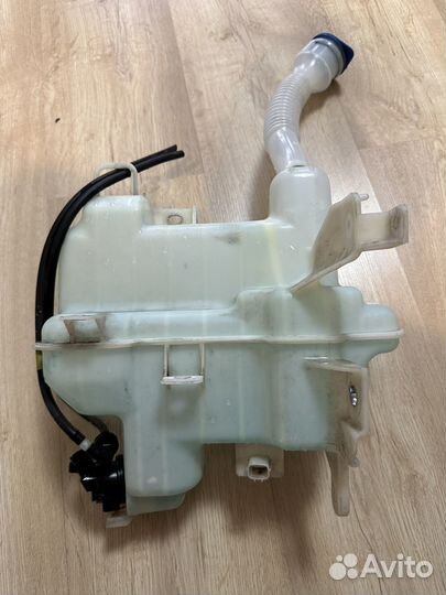 Бачок омывателя Mazda 6,3 GHR167480,оригинал б/у