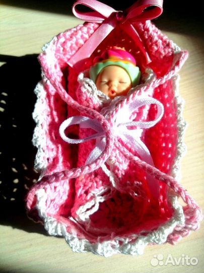 Пупсик в люльке