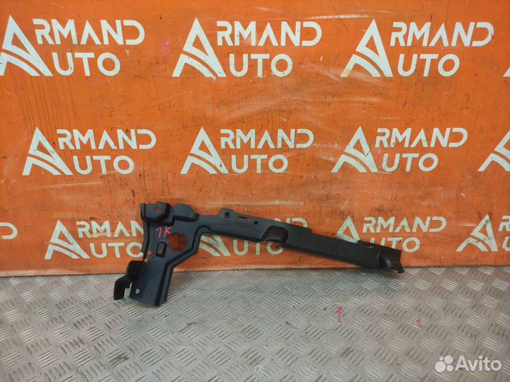 Дефлектор радиатора верхний Land Rover Range Rover