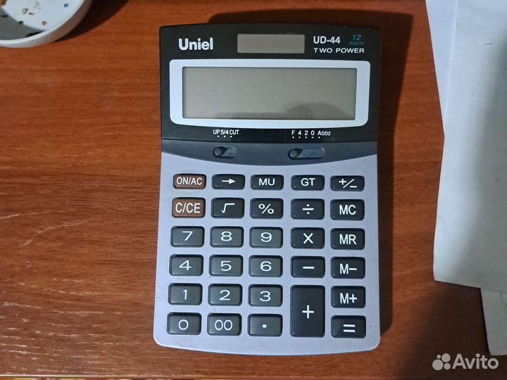 Калькуляторы Citizen, Uniel