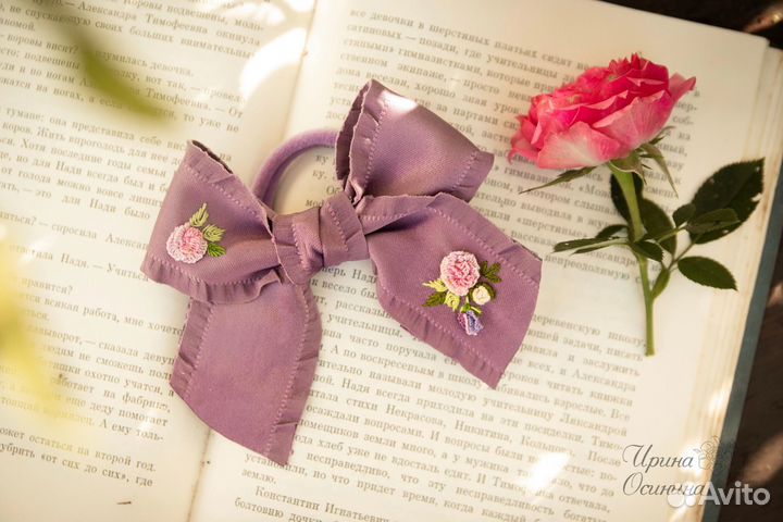 Резинки для волос с вышивкой