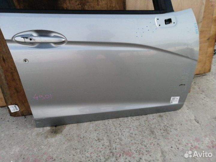 Дверь передняя правая Honda Fit GP5