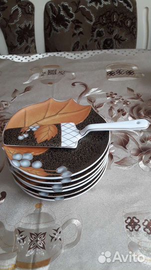 Тарелочки десертные, лопаточка для выпечки