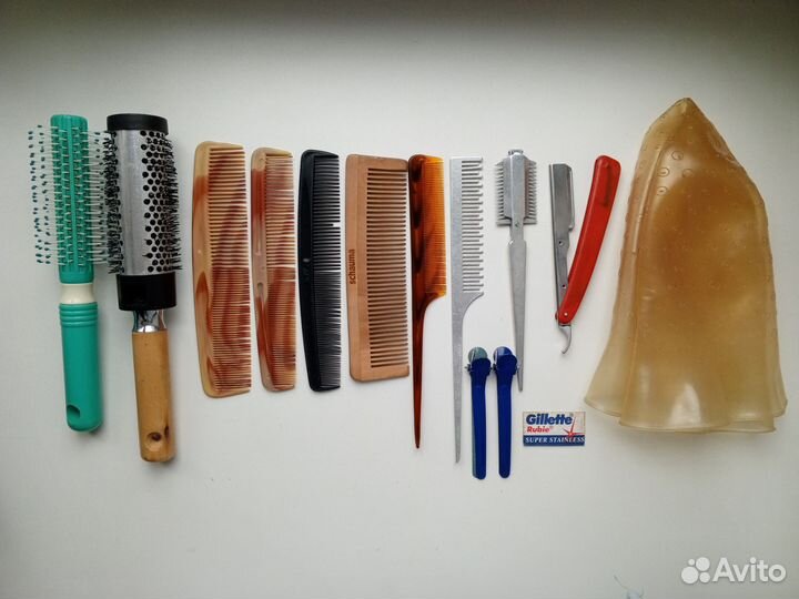 Расчески для парикмахера