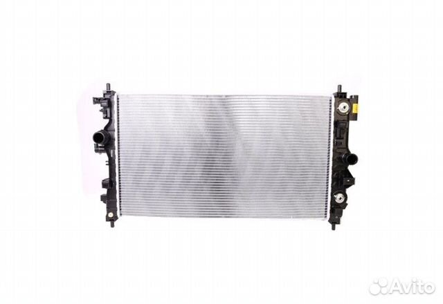 Радиатор охлаждения двигателя Chevrolet Cruze 1.8