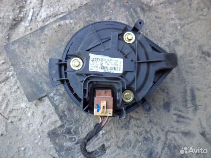 Моторчик печки отопителя мотор печка Audi A6 C5