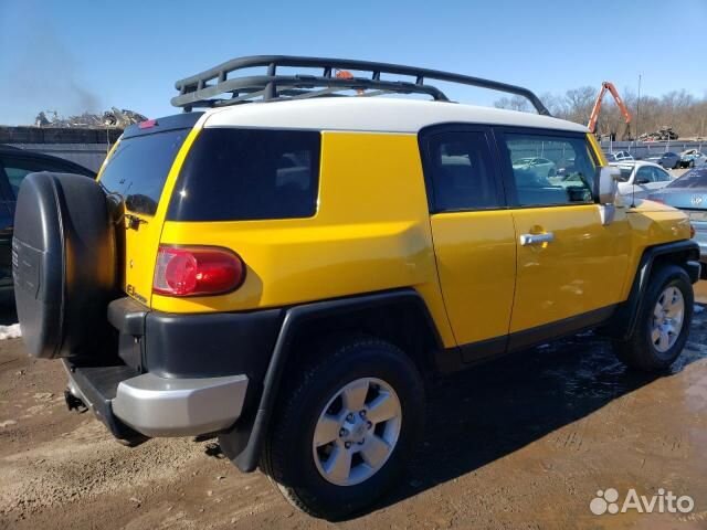 В разборе toyota FJ cruiser 2007 год
