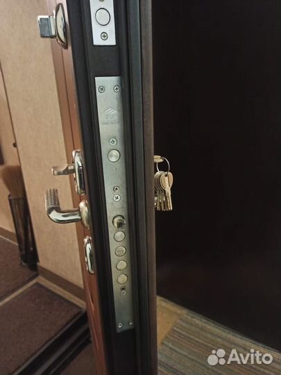 Вскрытие замков, сейфов, автомобилей, замена