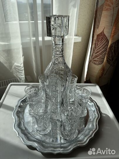 Хрустальный графин, 6 стаканов и поднос (набор)