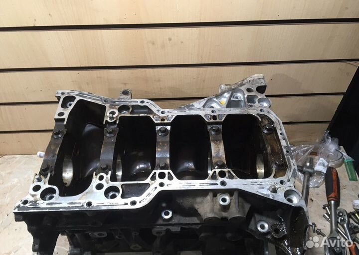 Блок цилиндров qr20de Nissan
