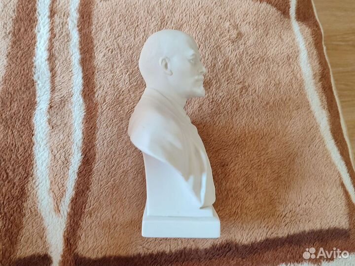 Бюст Ленина лфз