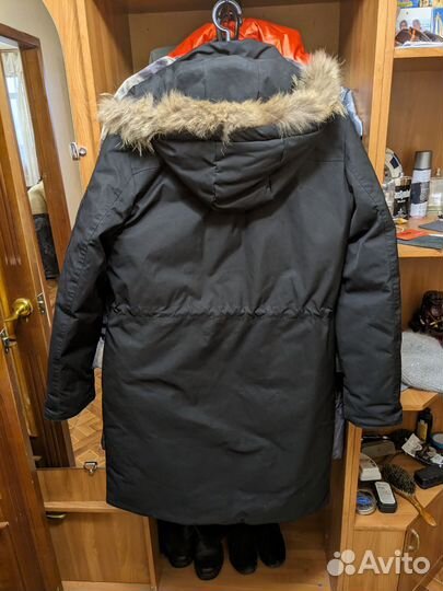 Пуховик, пальто р-р 50; кроссовки, ботинки р-р 43