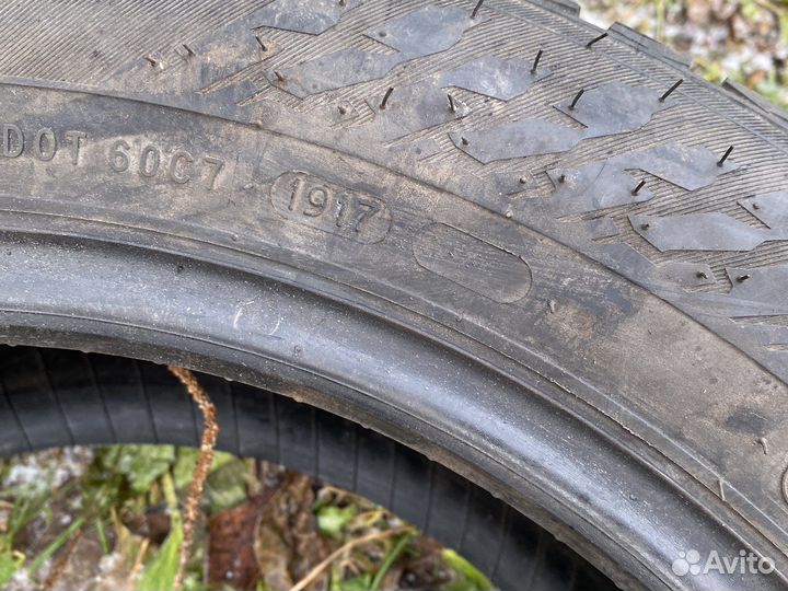 Nokian Tyres Hakkapeliitta 9 225/55 R17