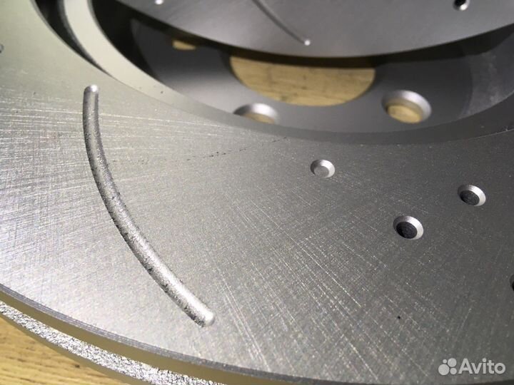 Тормозные диски колодки Dodge Challenger 345/320