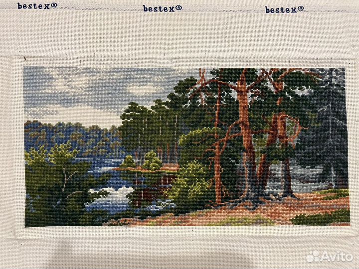 10 вышитых крестиком картин