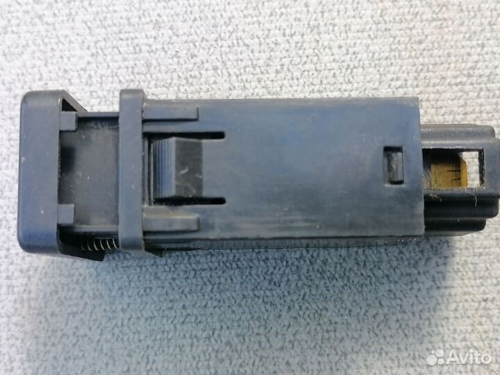 Кнопка обогрева заднего стекла Kia Sephia 1995