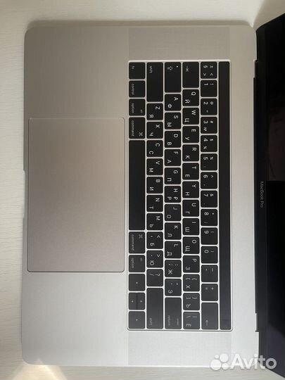 Macbook pro 15 touch bar
