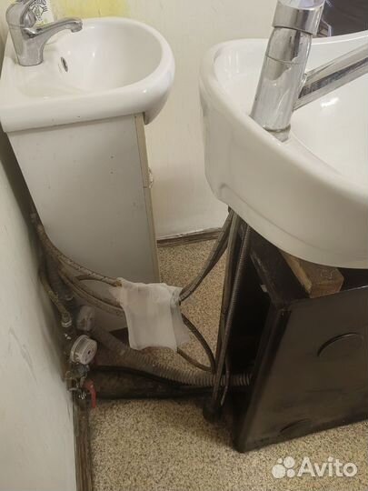 Мойка парикмахерская бу, рабочая, по камапт кран