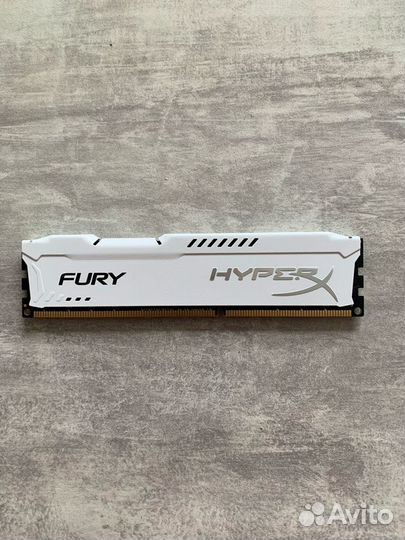 Kingston HyperX fury White Series (HX318C10FW/8)