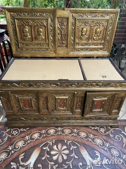 Большой деревянный комод-сундук, 19 в