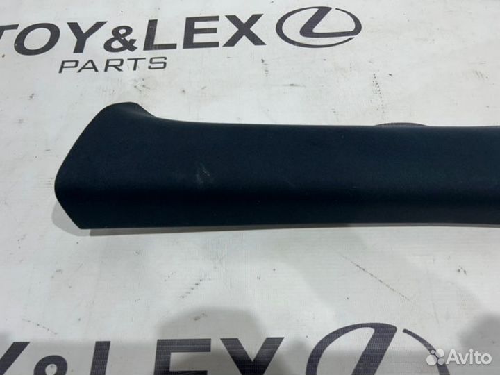 Обшивка стойки лобового стекла передняя левая