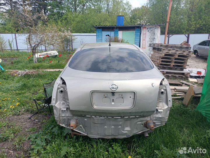 Nissan primera p12