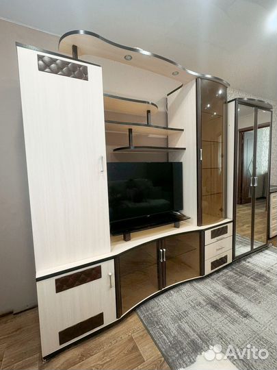 Стенка в гостиную