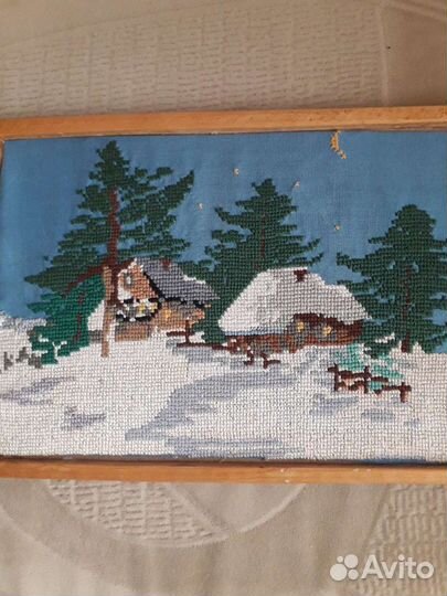 Картина вышита крестом