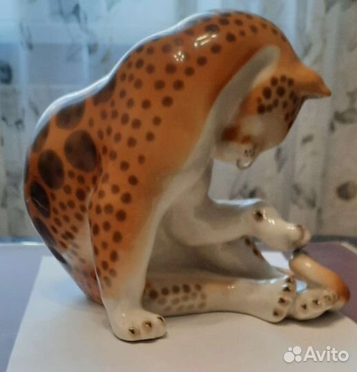 Статуэтка фарфор лфз. Барс. СССР