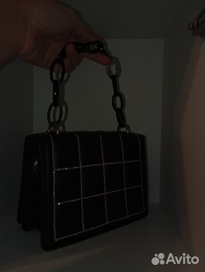 Черная сумка со стразами вечерняя