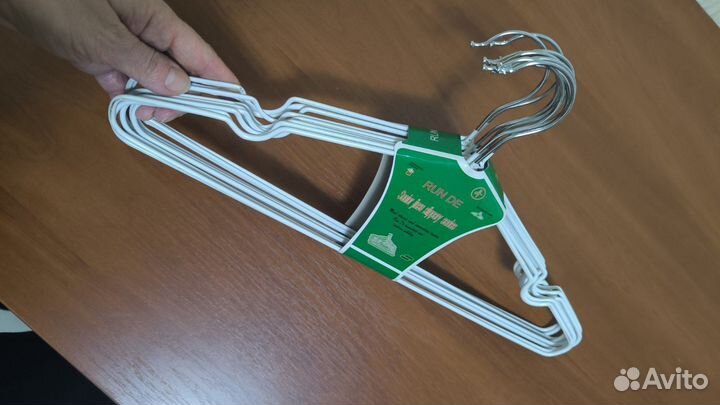 Вешалки плечики