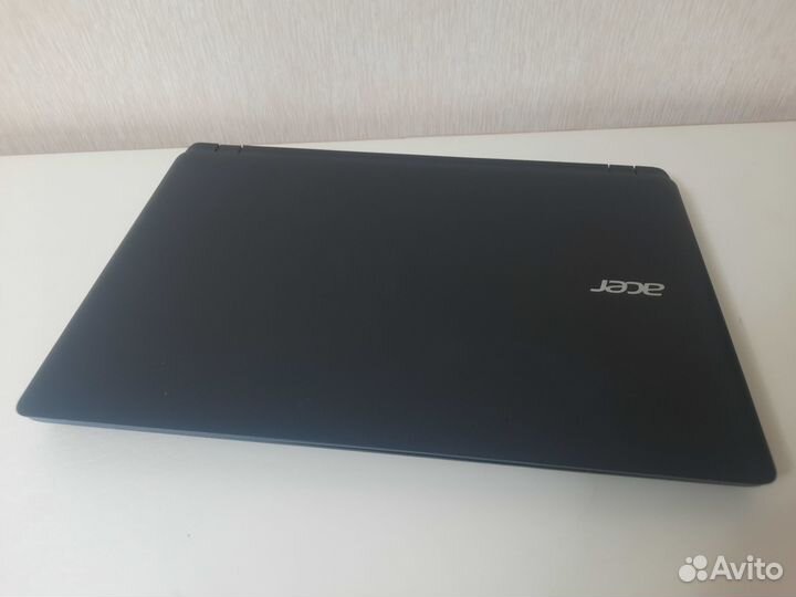 Acer aspire es1-533 (Cel3350, 4gb, hdd 500gb)