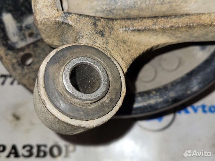 Кулак поворотный задний правый Nissan sunny 4wd