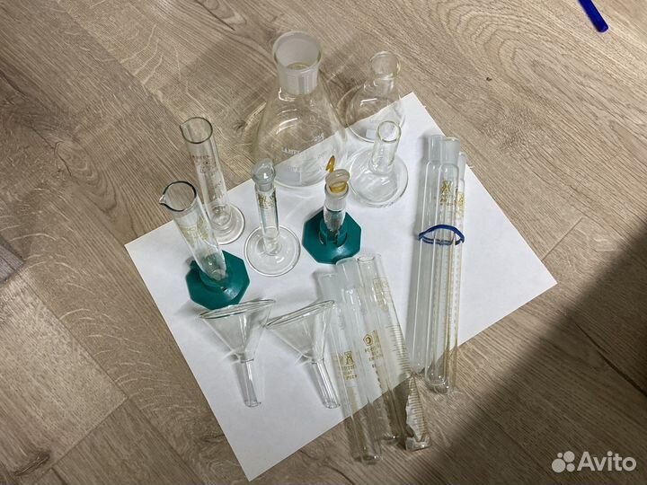 Химическая посуда разная