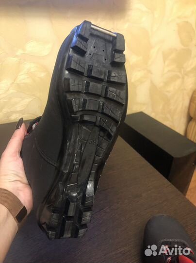 Лыжные ботинки