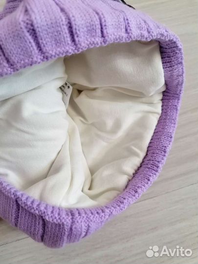 Демисезонные шапки новые