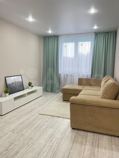 2-к. квартира, 61 м², 4/16 эт.
