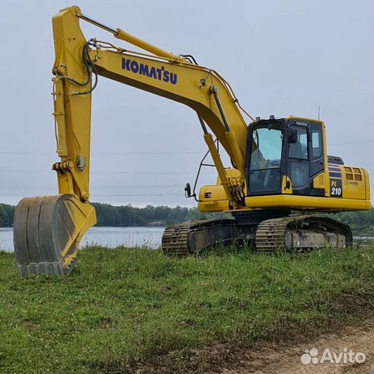 Услуги гусеничного экскаватора