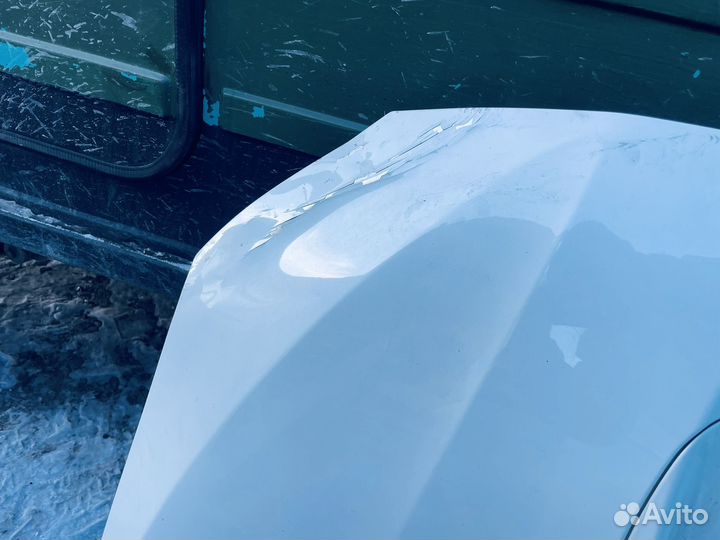 Капот на субару леворг