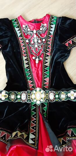 Национальный костюм для танцев