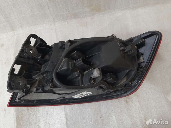 Audi A4 B9 фонарь задний левый наружный галоген