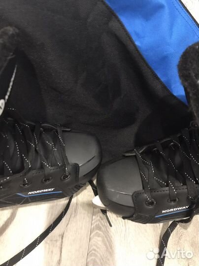 Коньки хоккейные