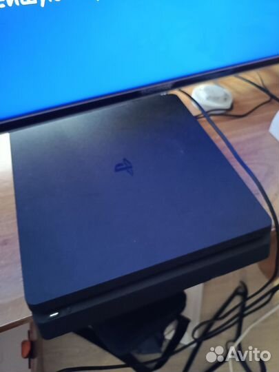 Sony playstation 4 PS4 slim 1tb