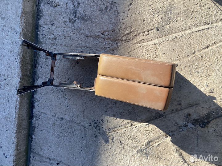 Подлокотник Инфинити fx35 s50