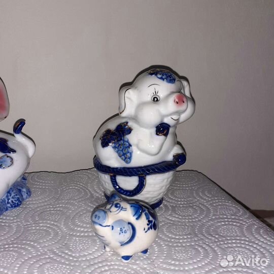 Фарфоровые статуэтки, фигурки