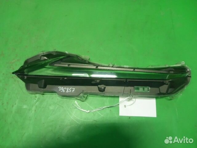 Стекло фары левой Lexus NX 200 с 2014г