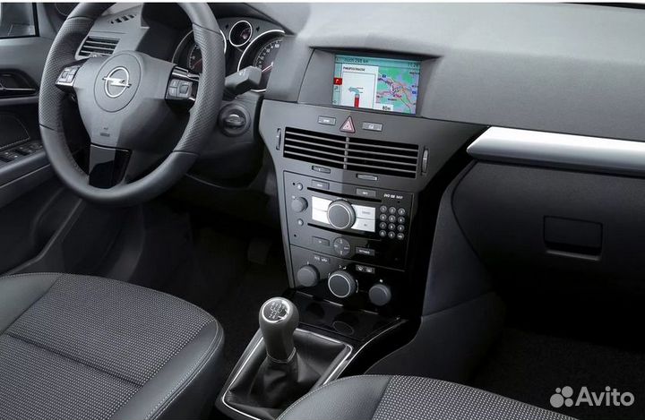 Переходная рамка Opel 1DIN / Черный лак / карман