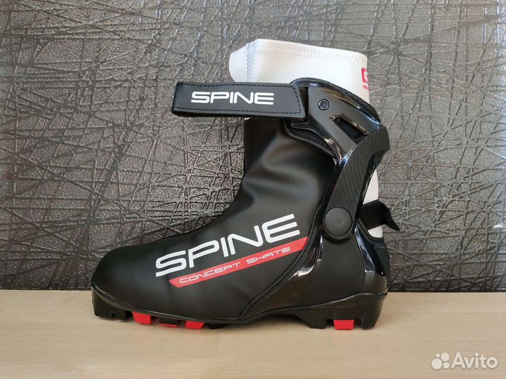 Ботинки лыжные Spine Concept Skate/Новые