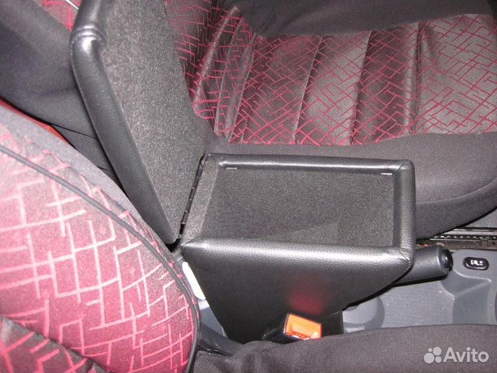 Подлокотник для авто